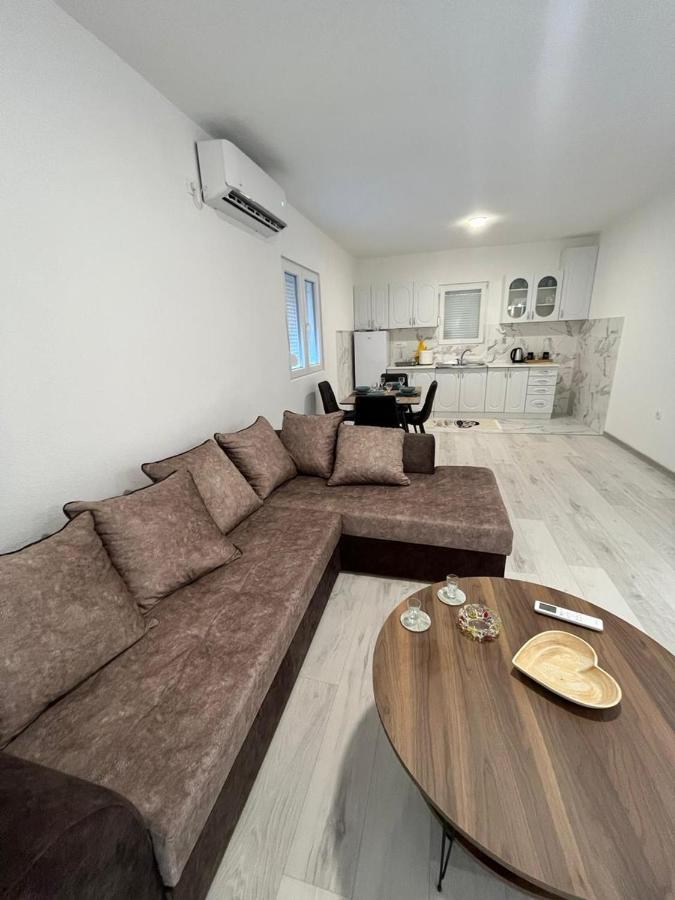 Knezevic Apartman Podgorica Exteriör bild